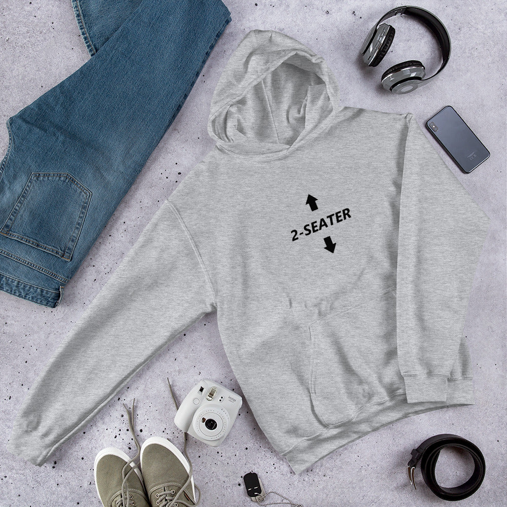 Royalti Unisex Heavy Blend Hoodie ( 2-seater) black